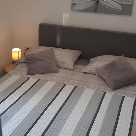 Apartment Puntamika Villa De Rosa - Ground Floor Ζαντάρ Εξωτερικό φωτογραφία