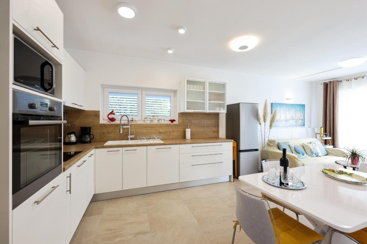 Apartment Puntamika Villa De Rosa - Ground Floor Ζαντάρ Εξωτερικό φωτογραφία