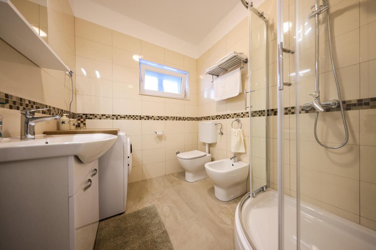 Apartment Puntamika Villa De Rosa - Ground Floor Ζαντάρ Εξωτερικό φωτογραφία