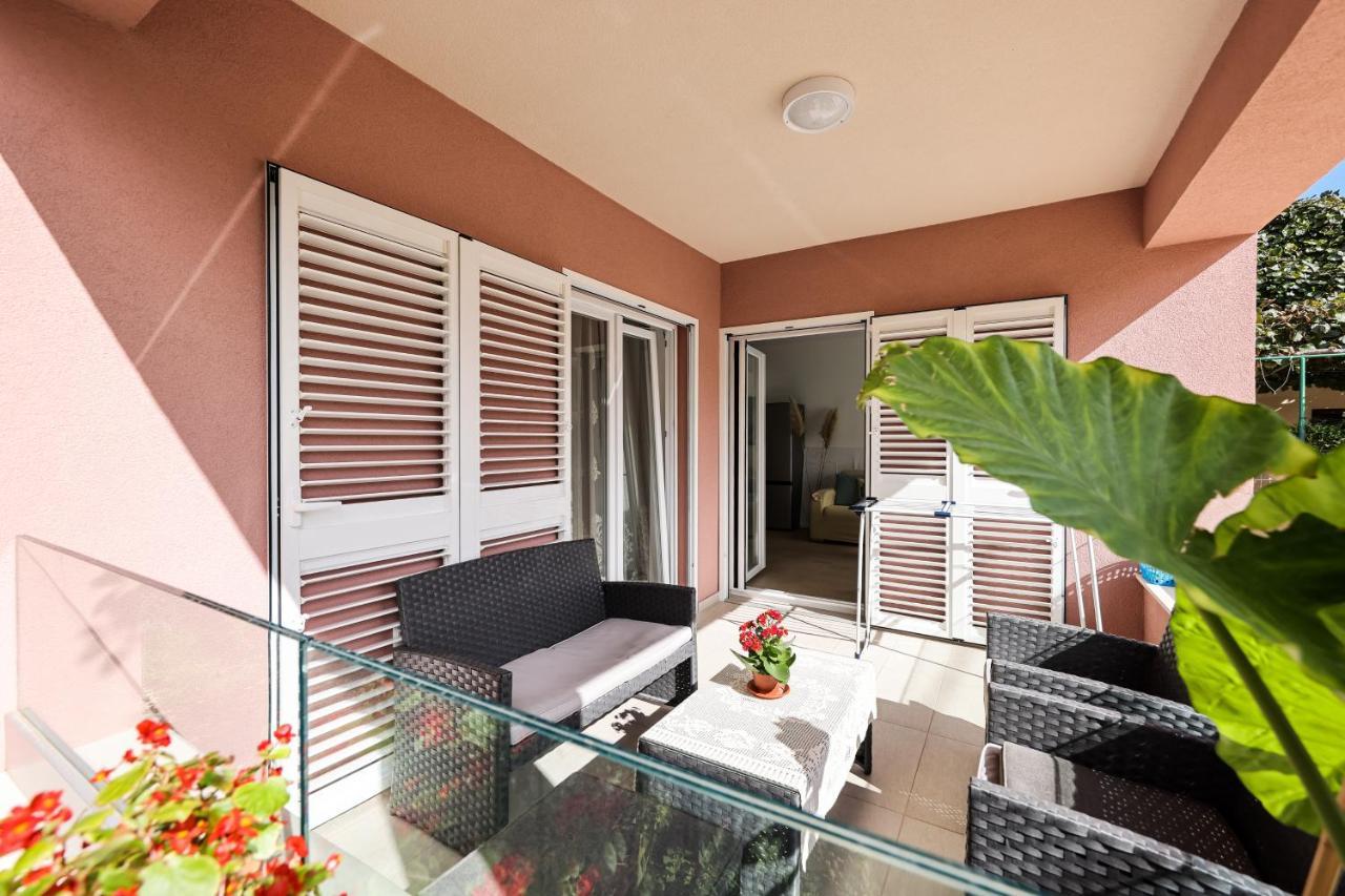 Apartment Puntamika Villa De Rosa - Ground Floor Ζαντάρ Εξωτερικό φωτογραφία